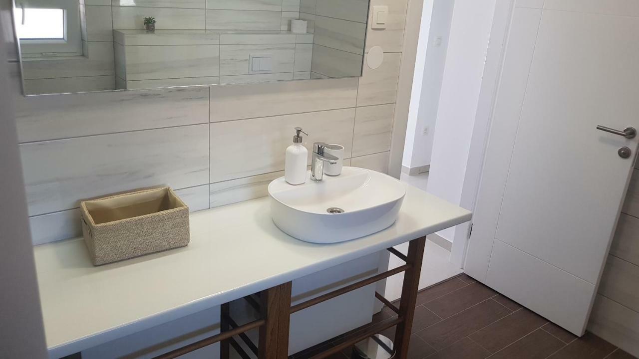 Elizabeta Deluxe Rooms Biograd na Moru Kültér fotó